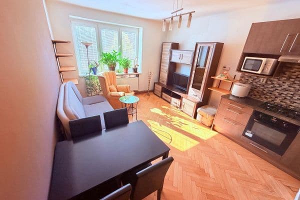Prenájom bytu 2-izbový 52 m², Na Jezerce, Praha Prenájom bytu 2-izbový 52 m², Na Jezerce, Praha