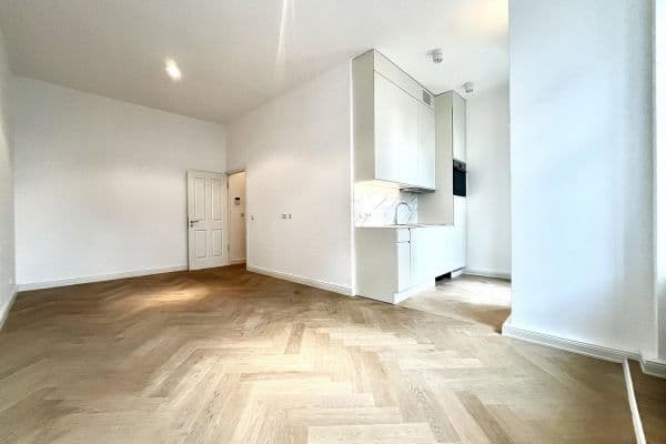 Prenájom bytu 1-izbový 35 m², Schöneberger Str. 9, Berlin, Berlín Prenájom bytu 1-izbový 35 m², Schöneberger Str. 9, Berlin, Berlín