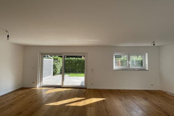 Prenájom bytu 3-izbový 108 m², Buchenstraße 39, Düsseldorf, Severné Porýnie - Westfálsko Prenájom bytu 3-izbový 108 m², Buchenstraße 39, Düsseldorf, Severné Porýnie - Westfálsko