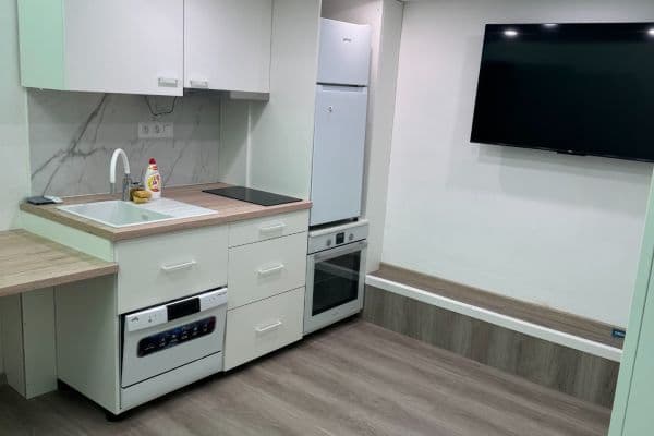 Prenájom bytu 1-izbový 33 m², U Půjčovny, Praha Prenájom bytu 1-izbový 33 m², U Půjčovny, Praha