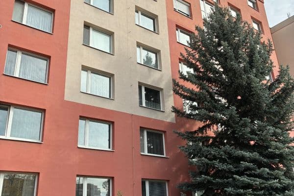 Prenájom bytu 1-izbový 34 m², Tupolevova, Praha Prenájom bytu 1-izbový 34 m², Tupolevova, Praha
