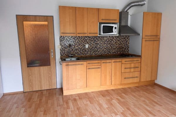 Prenájom bytu 1-izbový 36 m², Novovysočanská, Praha Prenájom bytu 1-izbový 36 m², Novovysočanská, Praha