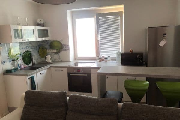 Prenájom bytu 2-izbový 33 m², Pluhová, Prenájom bytu 2-izbový 33 m², Pluhová,