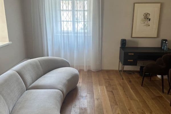 Prenájom kancelárie 25 m², Nový Svět, Praha Prenájom kancelárie 25 m², Nový Svět, Praha