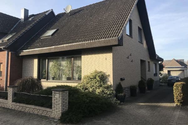Predaj domu 199 m², pozemok 660 m², Steinwedel Predaj domu 199 m², pozemok 660 m², Steinwedel