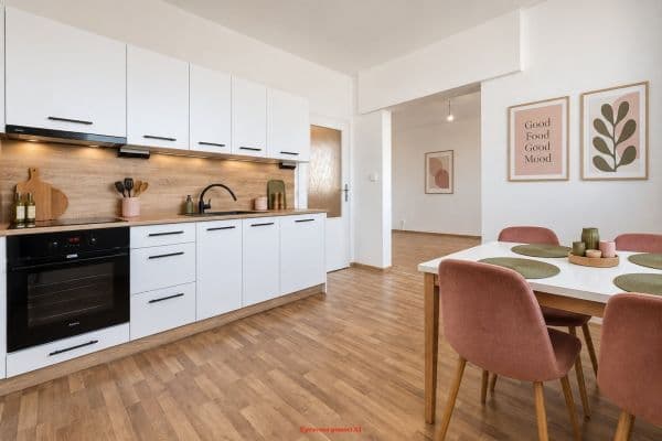Prenájom bytu 1-izbový 35 m², Slovenská, Karviná, Moravskoslezský kraj Prenájom bytu 1-izbový 35 m², Slovenská, Karviná, Moravskoslezský kraj