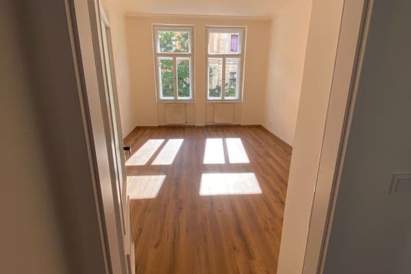 Prenájom bytu 1-izbový 39 m², Perunova, Praha, Praha Prenájom bytu 1-izbový 39 m², Perunova, Praha, Praha