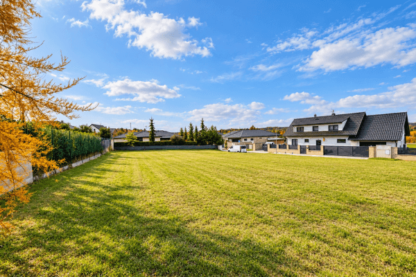 Predaj pozemku 1.166 m², Zahradní, Kladno Predaj pozemku 1.166 m², Zahradní, Kladno