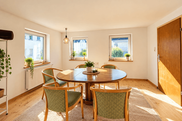 Prenájom domu 135 m², pozemok 1.000 m², Rißstraße 41, Ehingen (Donau), Bádensko-Wurttembersko Prenájom domu 135 m², pozemok 1.000 m², Rißstraße 41, Ehingen (Donau), Bádensko-Wurttembersko