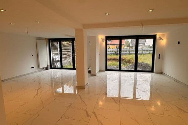 Predaj domu 141 m², pozemok 418 m², Worms, Porýnie-Falcko Predaj domu 141 m², pozemok 418 m², Worms, Porýnie-Falcko