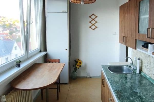 Predaj bytu 3-izbový 73 m², Prvomájová, Praha Predaj bytu 3-izbový 73 m², Prvomájová, Praha
