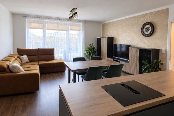 Predaj bytu 4-izbový 102 m², Kardausova, Praha Predaj bytu 4-izbový 102 m², Kardausova, Praha