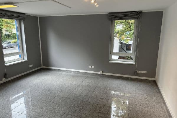 Prenájom bytu 3-izbový 80 m², Sülldorfer Landstraße 240, Hamburg Prenájom bytu 3-izbový 80 m², Sülldorfer Landstraße 240, Hamburg