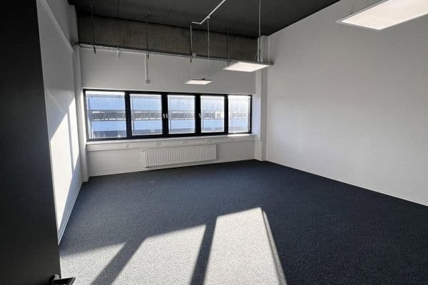 Prenájom kancelárie 301 m², Schönefeld Prenájom kancelárie 301 m², Schönefeld