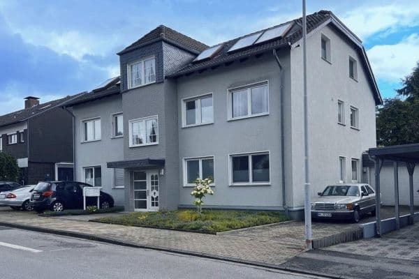 Prenájom bytu 2-izbový 75 m², Mülheim an der Ruhr Prenájom bytu 2-izbový 75 m², Mülheim an der Ruhr