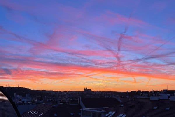 Prenájom bytu Garsoniéra 31 m², Žitná, Praha Prenájom bytu Garsoniéra 31 m², Žitná, Praha