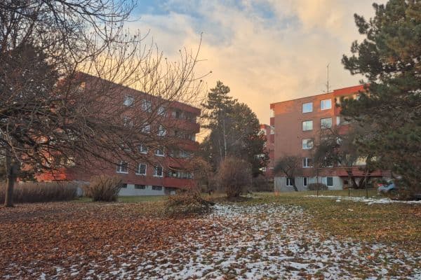 Prenájom bytu 1-izbový 30 m², Brožíkova, Brno Prenájom bytu 1-izbový 30 m², Brožíkova, Brno