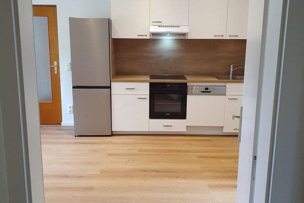 Prenájom bytu 1-izbový 35 m², München, Bavorsko Prenájom bytu 1-izbový 35 m², München, Bavorsko