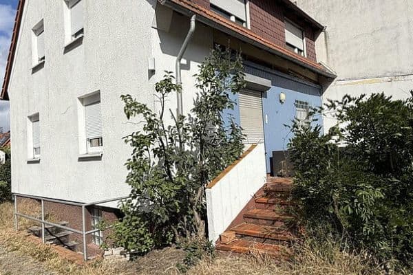 Predaj domu 100 m², pozemok 777 m², Karlsruhe, Bádensko-Wurttembersko Predaj domu 100 m², pozemok 777 m², Karlsruhe, Bádensko-Wurttembersko