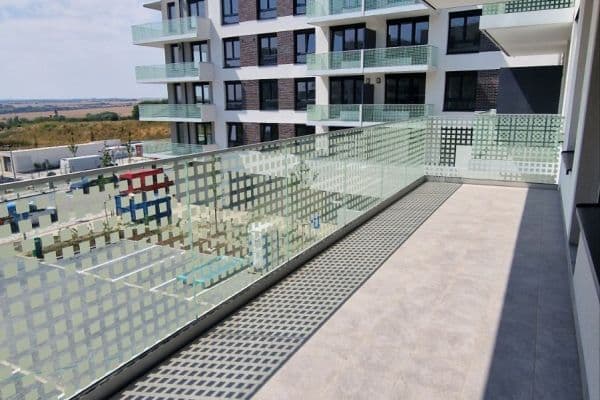 Prenájom bytu 4-izbový 113 m², Thomasova, Praha Prenájom bytu 4-izbový 113 m², Thomasova, Praha