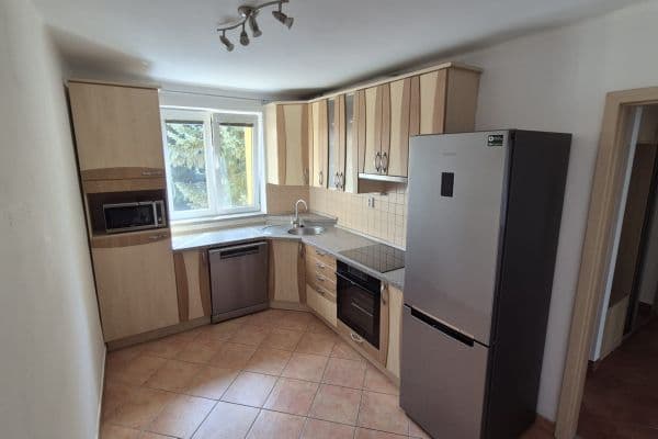 Prenájom bytu 2-izbový 54 m², Moskevská, Kladno Prenájom bytu 2-izbový 54 m², Moskevská, Kladno