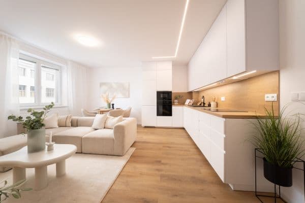 Prenájom bytu 3-izbový 66 m², Kolískova, Brno Prenájom bytu 3-izbový 66 m², Kolískova, Brno