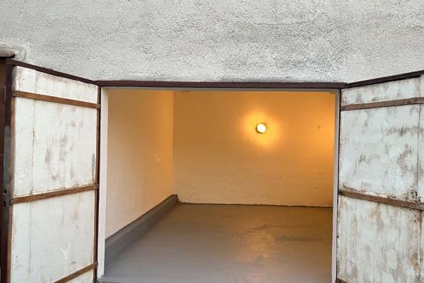 Prenájom garáže 24 m², Pod Horkou, Brno Prenájom garáže 24 m², Pod Horkou, Brno