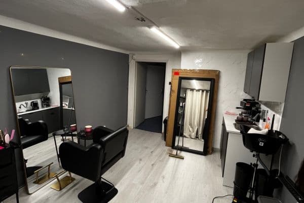 Prenájom nebytového priestoru 18 m², Hornokrčská, Praha Prenájom nebytového priestoru 18 m², Hornokrčská, Praha
