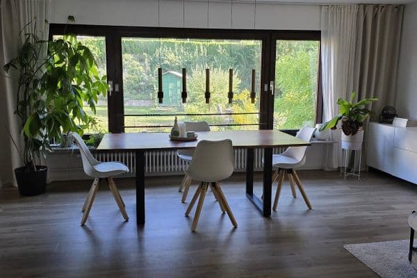 Prenájom bytu 3-izbový 114 m², Stuttgart Prenájom bytu 3-izbový 114 m², Stuttgart
