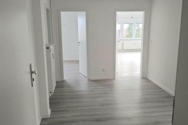 Prenájom bytu 4-izbový 97 m², Schöningen Prenájom bytu 4-izbový 97 m², Schöningen