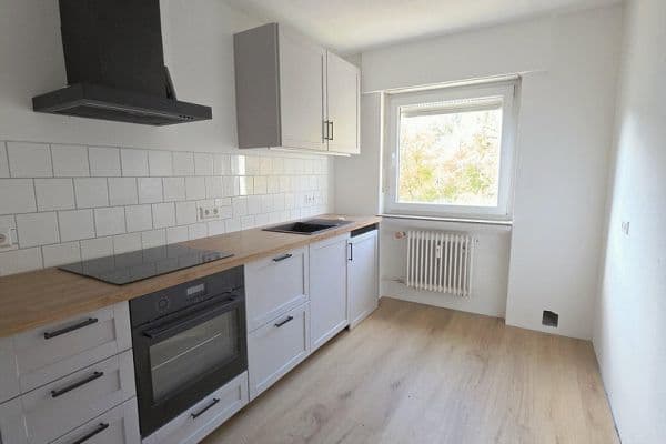 Prenájom bytu 3-izbový 71 m², Karlsruhe, Bádensko-Wurttembersko Prenájom bytu 3-izbový 71 m², Karlsruhe, Bádensko-Wurttembersko