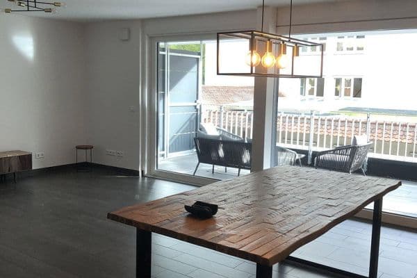 Prenájom bytu 3-izbový 90 m², Sindelfingen Prenájom bytu 3-izbový 90 m², Sindelfingen