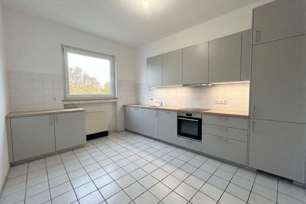 Prenájom bytu 3-izbový 82 m², Otto-Brenner-Straße 144, Bielefeld Prenájom bytu 3-izbový 82 m², Otto-Brenner-Straße 144, Bielefeld