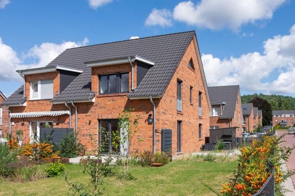 Prenájom domu 127 m², pozemok 389 m², Weidentrift, Geesthacht Prenájom domu 127 m², pozemok 389 m², Weidentrift, Geesthacht