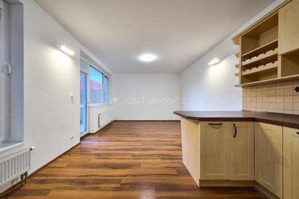 Predaj bytu 3-izbový 105 m², Pod Harfou, Praha Predaj bytu 3-izbový 105 m², Pod Harfou, Praha