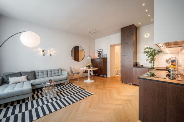 Predaj bytu 3-izbový 76 m², Ke Koulce, Praha Predaj bytu 3-izbový 76 m², Ke Koulce, Praha