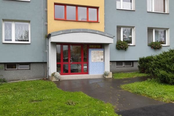 Prenájom bytu 1-izbový 38 m², Slavíkova, Ostrava Prenájom bytu 1-izbový 38 m², Slavíkova, Ostrava