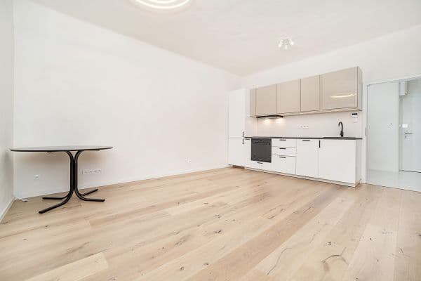 Predaj bytu 1-izbový 30 m², Brtnická, Praha Predaj bytu 1-izbový 30 m², Brtnická, Praha