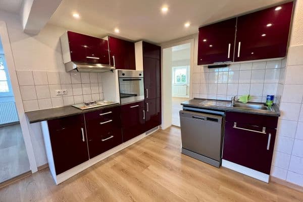 Prenájom bytu 2-izbový 62 m², Am Bölkumer Busch 13, Velbert Prenájom bytu 2-izbový 62 m², Am Bölkumer Busch 13, Velbert