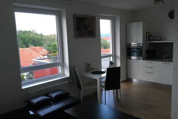 Prenájom bytu 2-izbový 39 m², Zelené údolí, Liberec, Liberecký kraj Prenájom bytu 2-izbový 39 m², Zelené údolí, Liberec, Liberecký kraj
