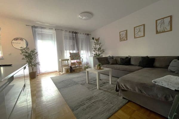 Prenájom bytu 3-izbový 78 m², Schützenstraße 111, Bottrop Prenájom bytu 3-izbový 78 m², Schützenstraße 111, Bottrop