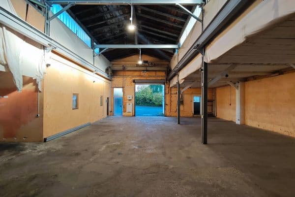 Prenájom nebytového priestoru 420 m², Reinshagener Str., Remscheid, Severné Porýnie - Westfálsko Prenájom nebytového priestoru 420 m², Reinshagener Str., Remscheid, Severné Porýnie - Westfálsko