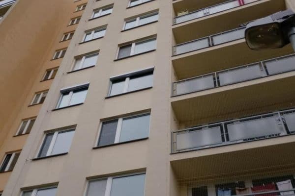 Prenájom bytu 2-izbový 42 m², U Valu, Praha Prenájom bytu 2-izbový 42 m², U Valu, Praha