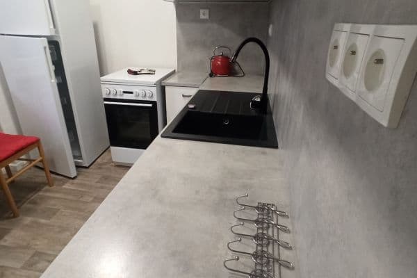 Prenájom bytu 2-izbový 56 m², Tlapákova, Ostrava Prenájom bytu 2-izbový 56 m², Tlapákova, Ostrava