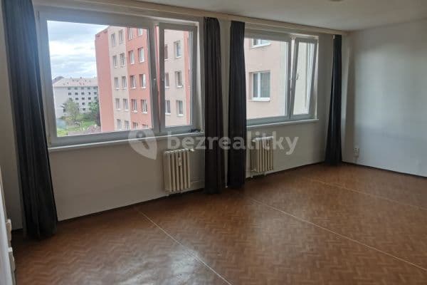 Prenájom bytu 1-izbový 34 m², Kladno, Středočeský kraj