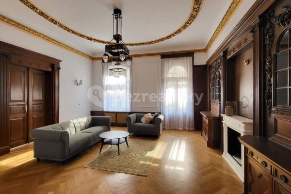 Prenájom bytu 3-izbový 130 m², Strossmayerovo náměstí, Praha, Praha