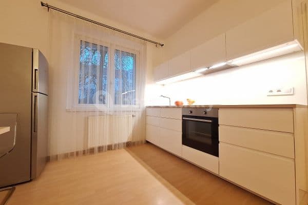 Prenájom bytu 2-izbový 43 m², Na dlouhém lánu, Praha Prenájom bytu 2-izbový 43 m², Na dlouhém lánu, Praha