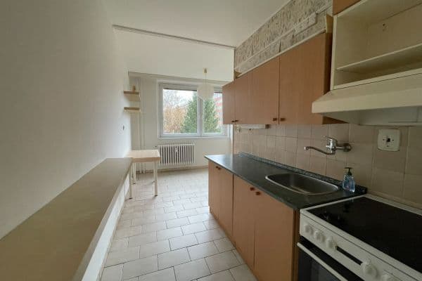 Prenájom bytu 1-izbový 35 m², Dlouhá, Prenájom bytu 1-izbový 35 m², Dlouhá,