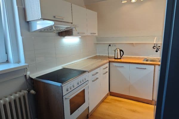 Prenájom bytu 1-izbový 28 m², V středu, Prenájom bytu 1-izbový 28 m², V středu,