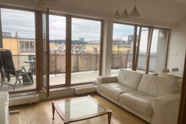 Prenájom bytu 3-izbový 92 m², Rostovská, Praha Prenájom bytu 3-izbový 92 m², Rostovská, Praha